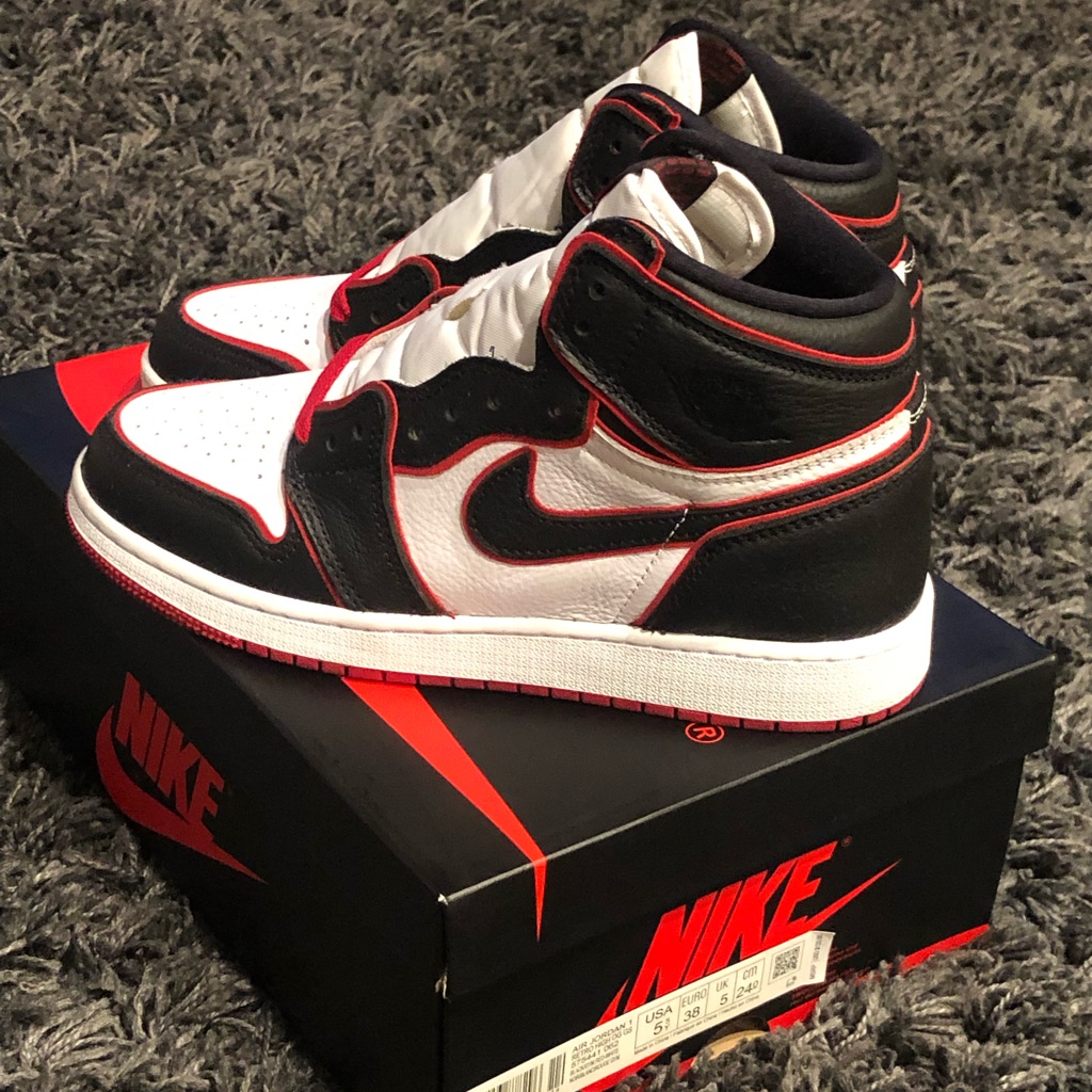 Jordan 1 “Bloodline”